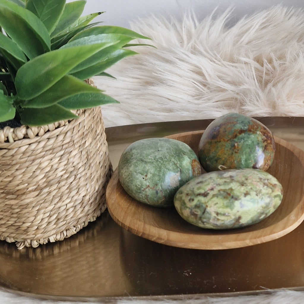 Chrysopraas Handsteen | Hoop, Vernieuwing & Zelfliefde | De Helende Steen