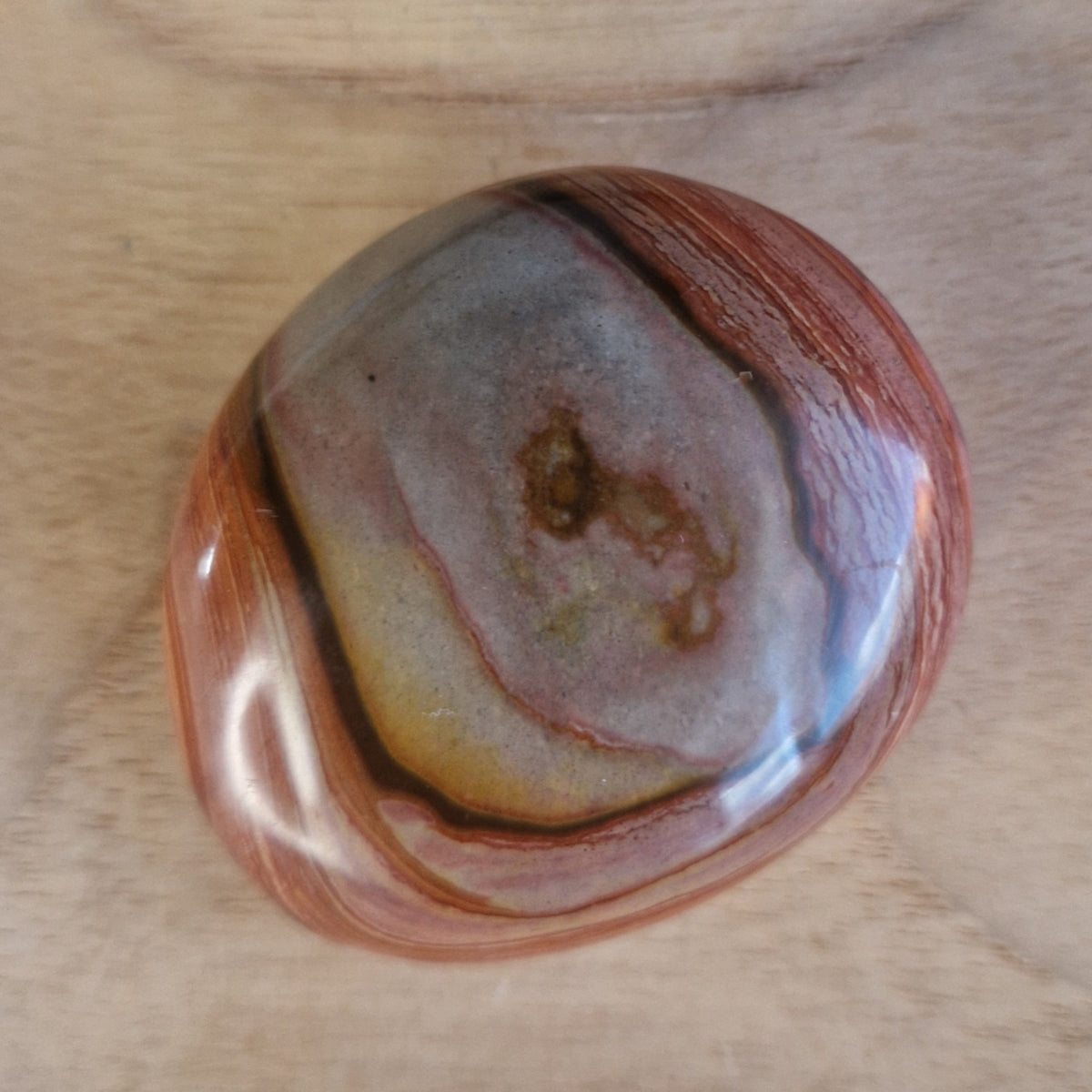 Polychroom Jaspis Handsteen | Vreugde & Creativiteit | De Helende Steen