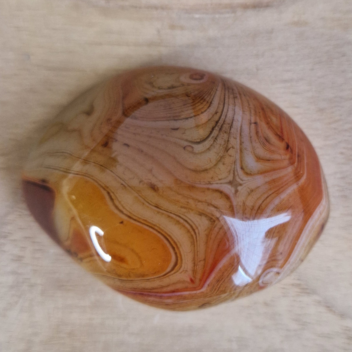 Sardonyx Handsteen | Bescherming & Innerlijke Kracht | De Helende Steen