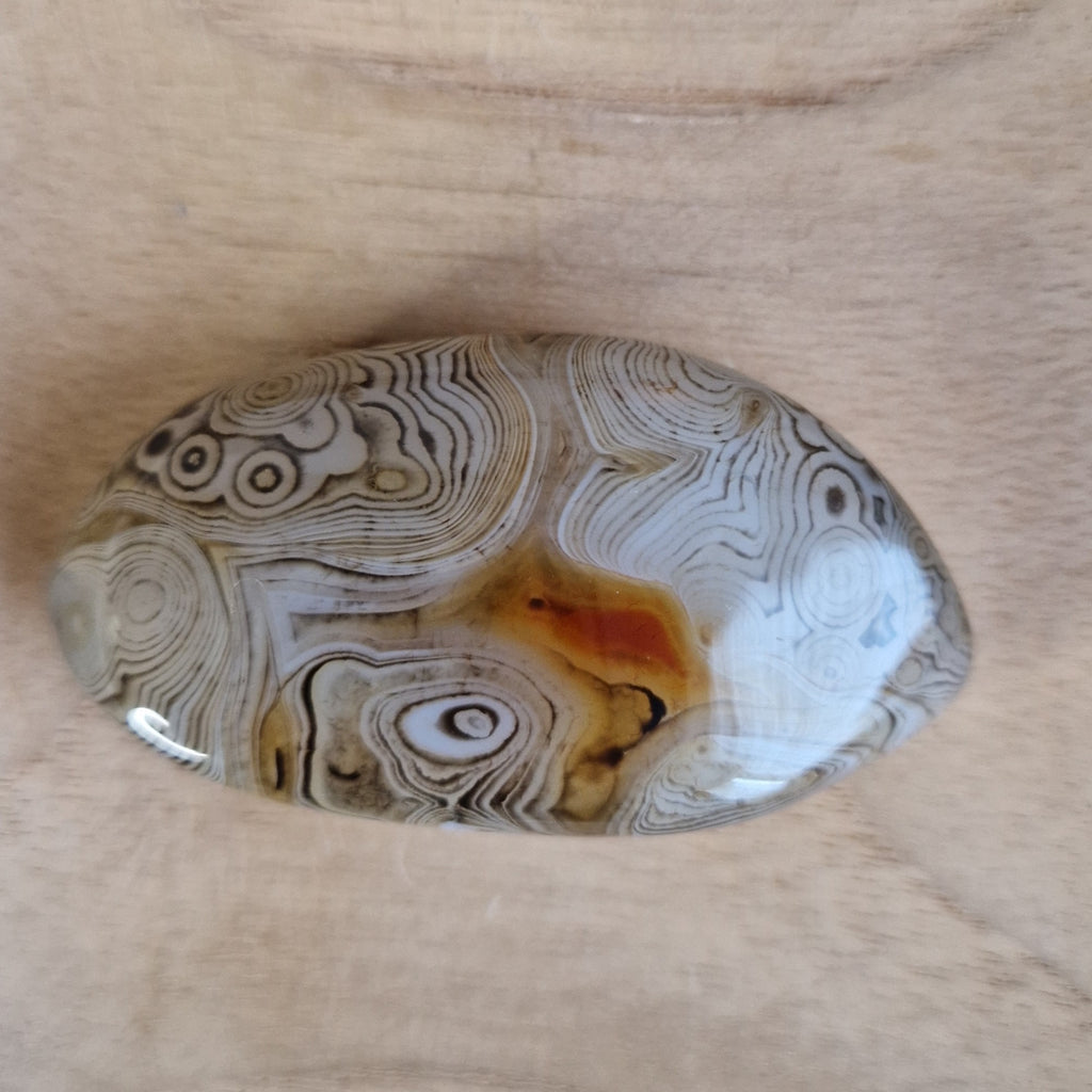 Sardonyx Handsteen | Bescherming & Innerlijke Kracht | De Helende Steen
