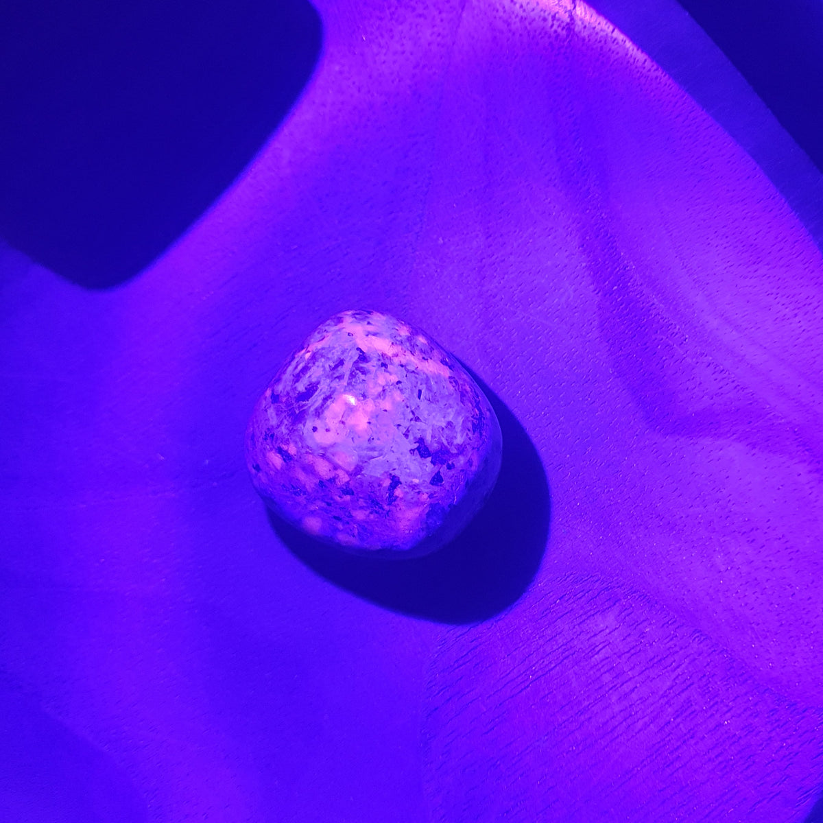 Yooperlite Magie Set met UV Lampje | Cadeau | De Helende Steen