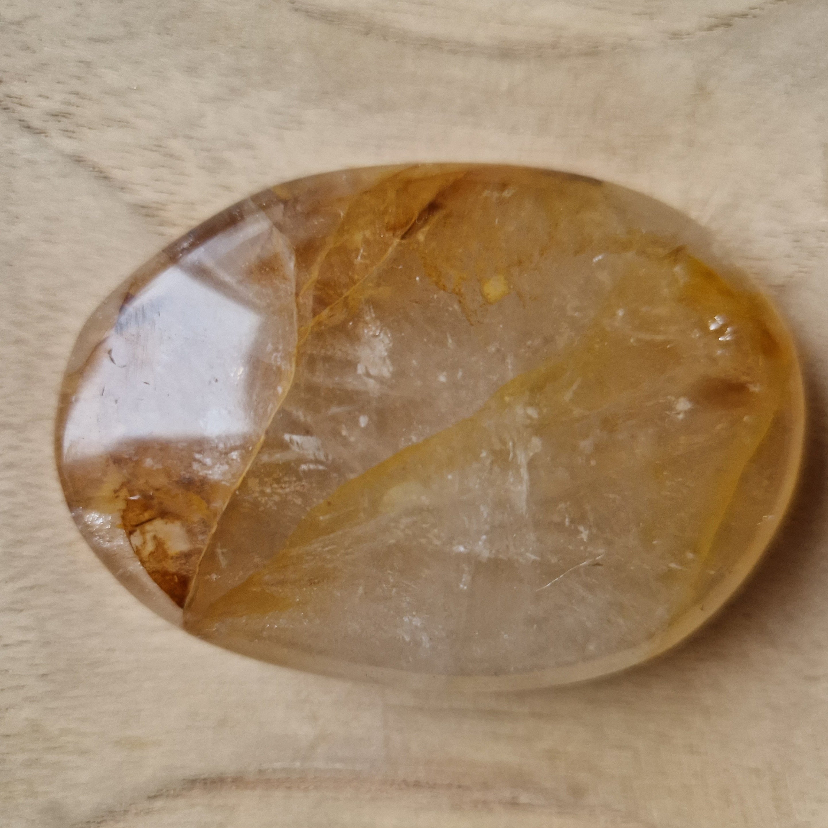 Golden Healer Handsteen