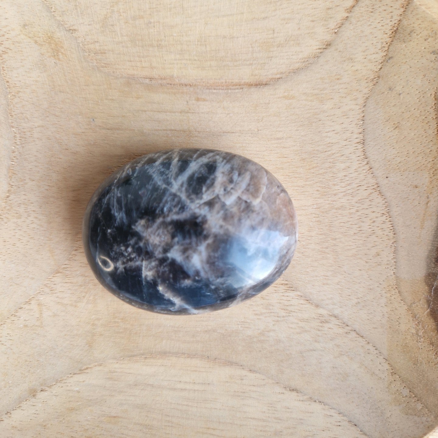 Handsteen Zwarte Maansteen